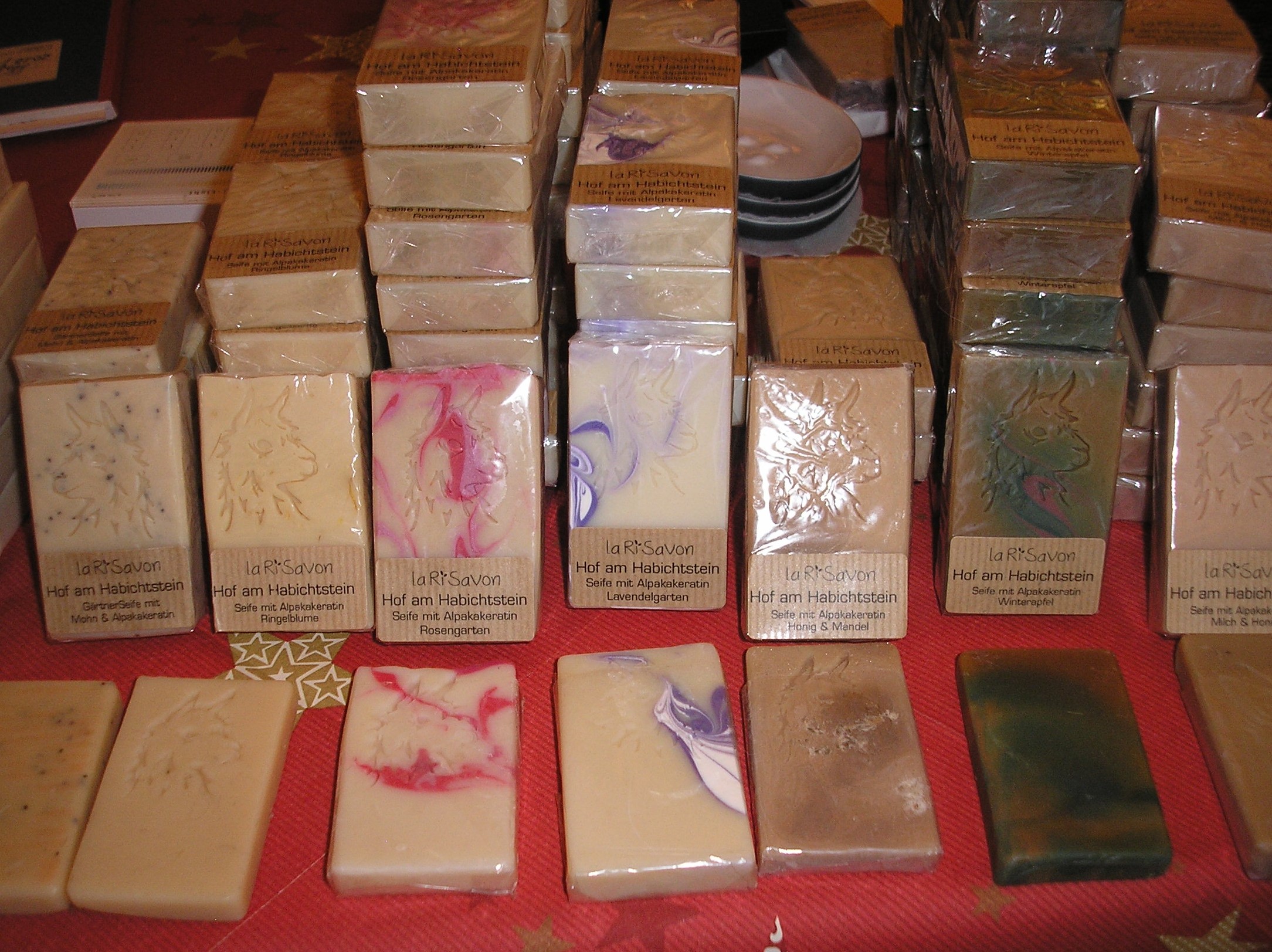 Seifen aus Alpakakeratin und natürlichen Ölen